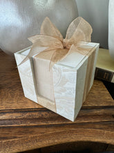 Load image into Gallery viewer, Wooden Refillable Paper Cube