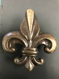 Metal Fleur De Lis Knob