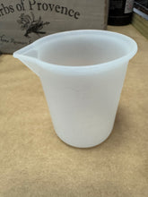 Load image into Gallery viewer, Silicone 100ml Measuring Cup (Perfect for Resin)
